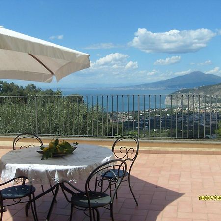 Gli Ulivi Agriturismo Sant'Agnello Luaran gambar